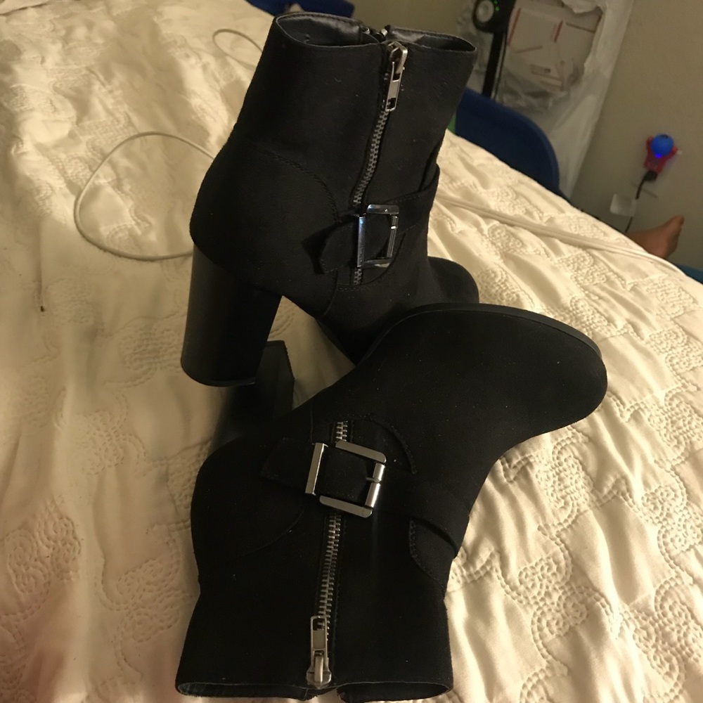 Forever black boots